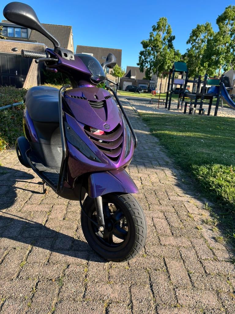 Piaggio zip iget 50cc, Fietsen en Brommers, Ophalen, Maximaal 45 km/u, Zip, Zo goed als nieuw