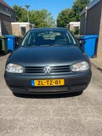 Volkswagen Golf 1.6 74KW 1999 Blauw, Stof, Trekhaak, Zwart, 4 cilinders