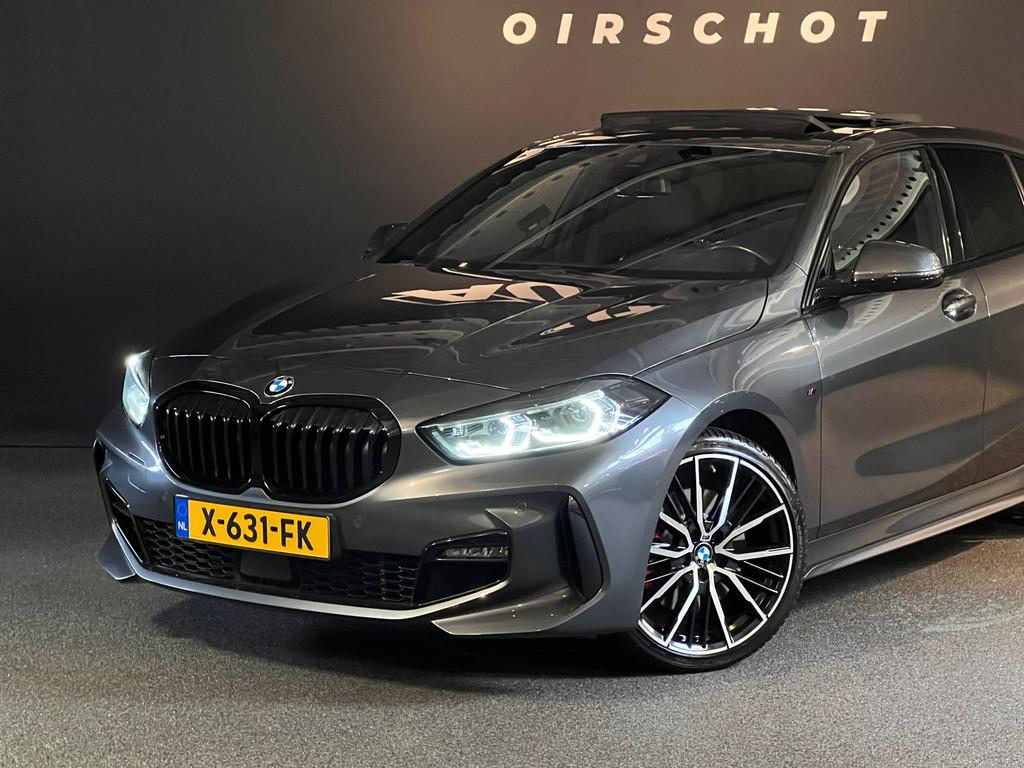 BMW 1-serie 120i High Executive Edition M Pano/ M stoelen/ 1, Auto's, BMW, 1998 cc, 730 kg, Gebruikt, 4 cilinders