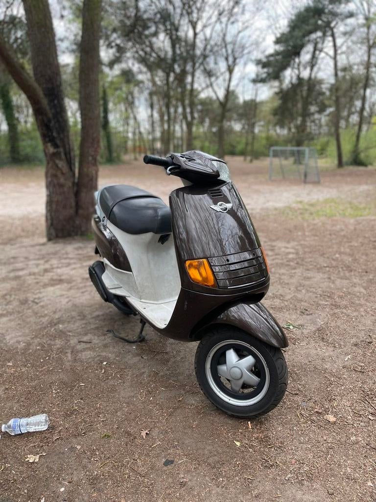 Skr 125 AC, Fietsen en Brommers, Scooters | Piaggio, Ophalen, Zo goed als nieuw, Tweetakt, Overige modellen