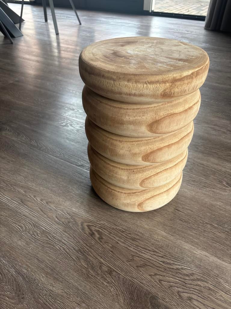 Uniek houten bijzettafeltje / krukje, Huis en Inrichting, Tafels | Bijzettafels, Ophalen, Minder dan 45 cm, Minder dan 55 cm, Rond