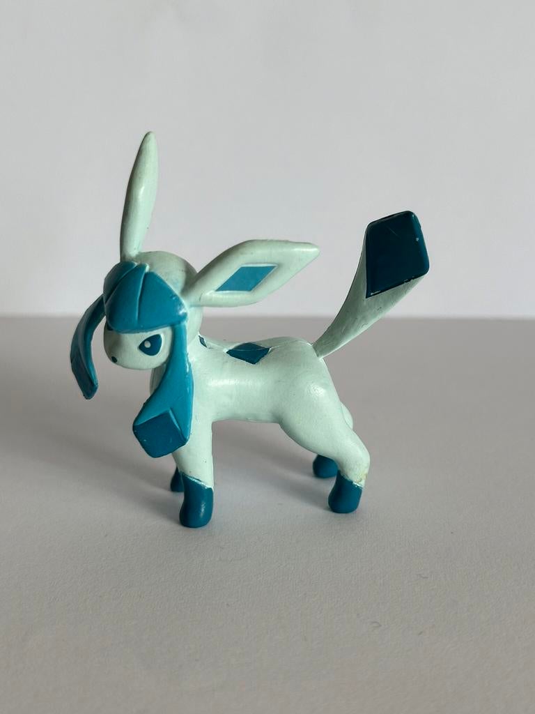 Tomy Pokémon figuurtje Glaceon, Ophalen of Verzenden, Zo goed als nieuw