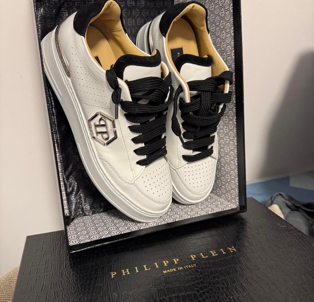Philipp Plein sneakers - Zo goed als nieuw, Ophalen of Verzenden, Nieuw, Wit, Sneakers of Gympen