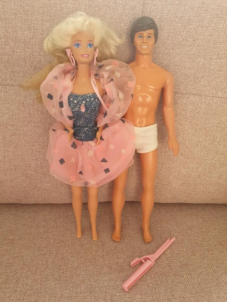 Ken pop 1983 en barbie super style uit 1988, Ophalen of Verzenden, Pop