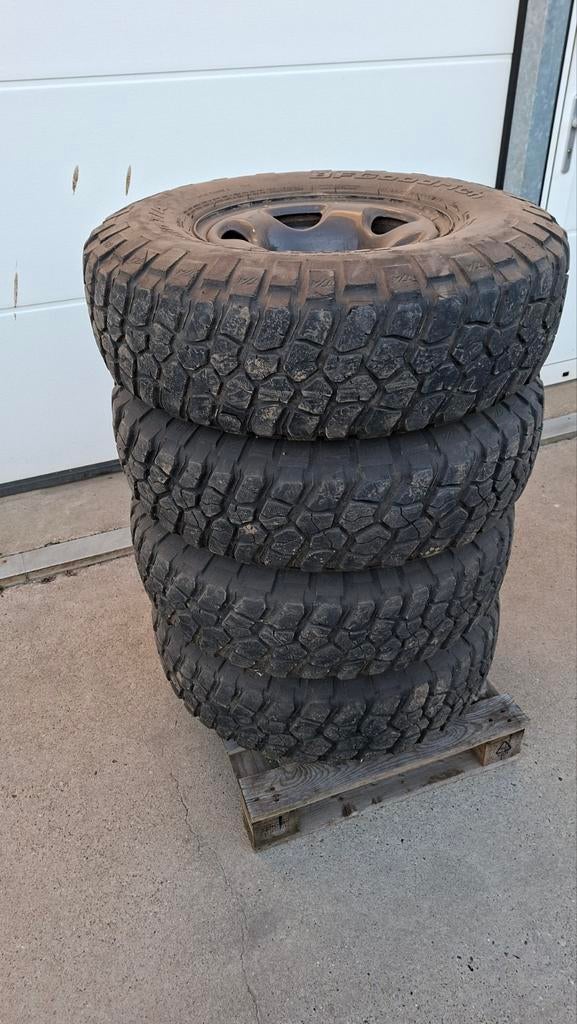 4 banden met velg Suzuki Vitara Jimny Rocky 255/85R16, Ophalen