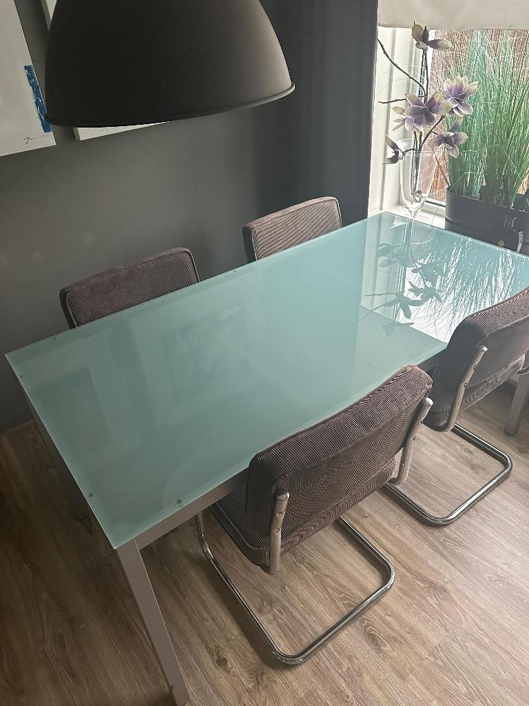 Eettafel met vier stoelen, Huis en Inrichting, Ophalen, Luxe uitstraling, 50 tot 100 cm, Zo goed als nieuw