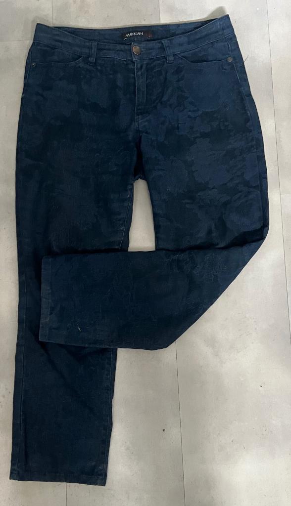 Marccain jeans.  Mt 4., Ophalen of Verzenden, Zo goed als nieuw, Blauw, W30 - W32 (confectie 38/40)