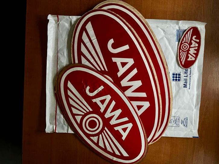 JAWA stoffen embleem en diverse stickers, Verzamelen, Stickers, Nieuw, Merk, Ophalen of Verzenden