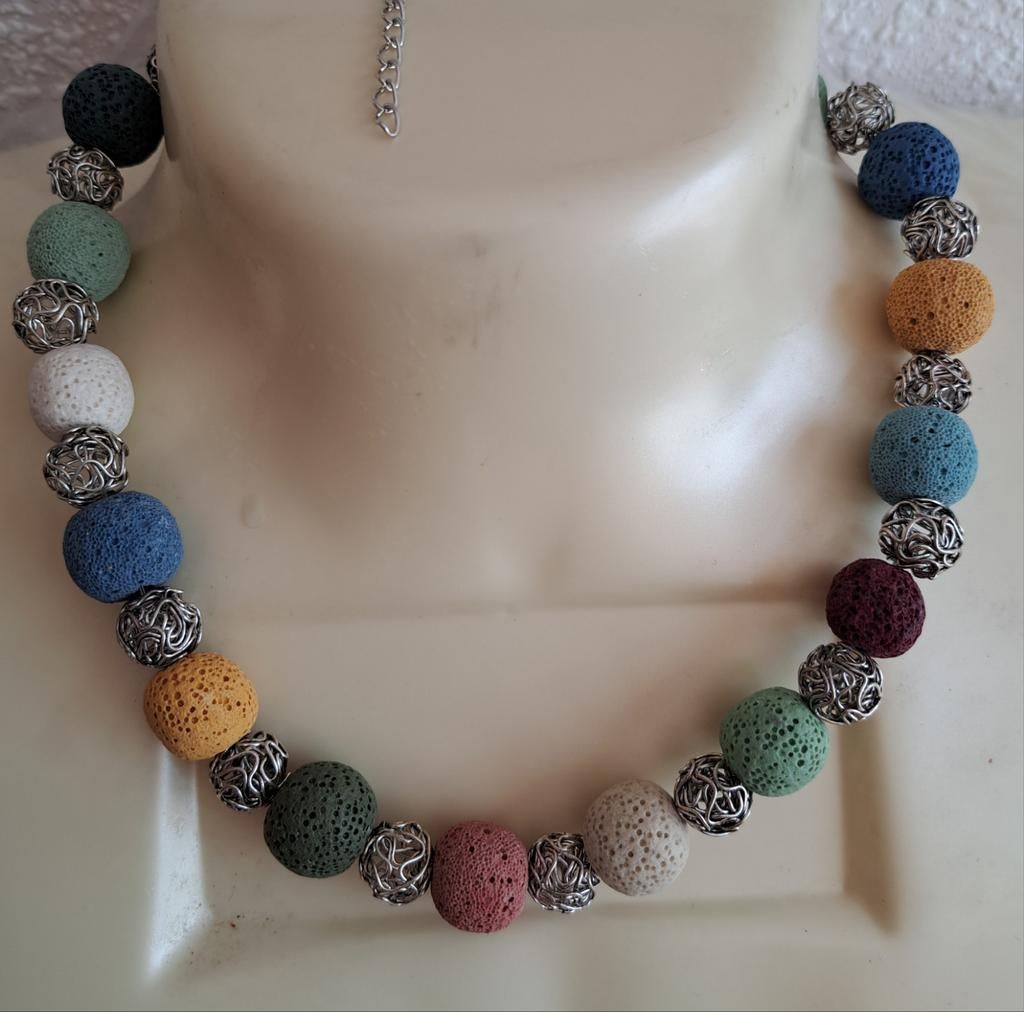 Kleurige lavakralen ketting - Uniek en stijlvol, Sieraden, Tassen en Uiterlijk, Kettingen, Verstelbaar, Overige kleuren, Nieuw