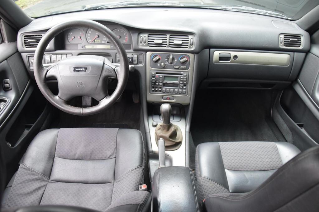 Volvo V70 2.4 Polar Lpg G3 140 pk, Auto's, Volvo, Voorwielaandrijving, Gebruikt, Zwart, Leder en Stof