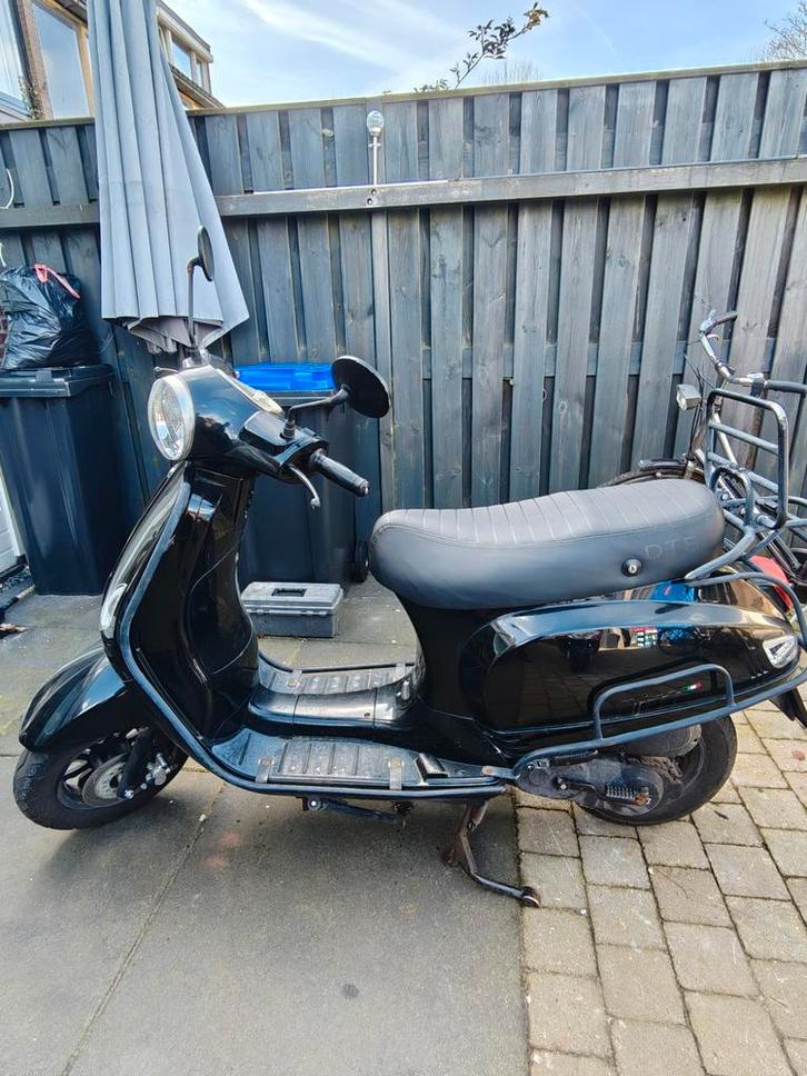 DTS Milano Scooter uit 2020, Fietsen en Brommers, Brommeronderdelen | Scooters, Gebruikt, Overige merken, Overige typen, Ophalen of Verzenden