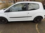 Renault Twingo 1.1 recente APK Met airco, Auto's, Voorwielaandrijving, Twingo, 31 €/maand, 4 cilinders