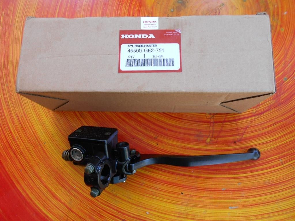 Nieuwe Rem Pomp Voor Honda MTX80R2 - MTX125R2 - MTX200R2, Verzenden