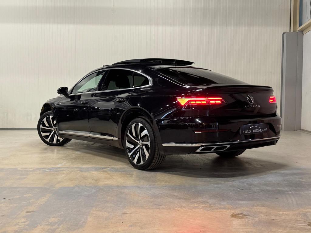 Volkswagen Arteon 1.4 TSI eHybrid R-Line | PANO | TREKHAAK |, Auto's, Arteon, Gebruikt, Euro 6, Zwart
