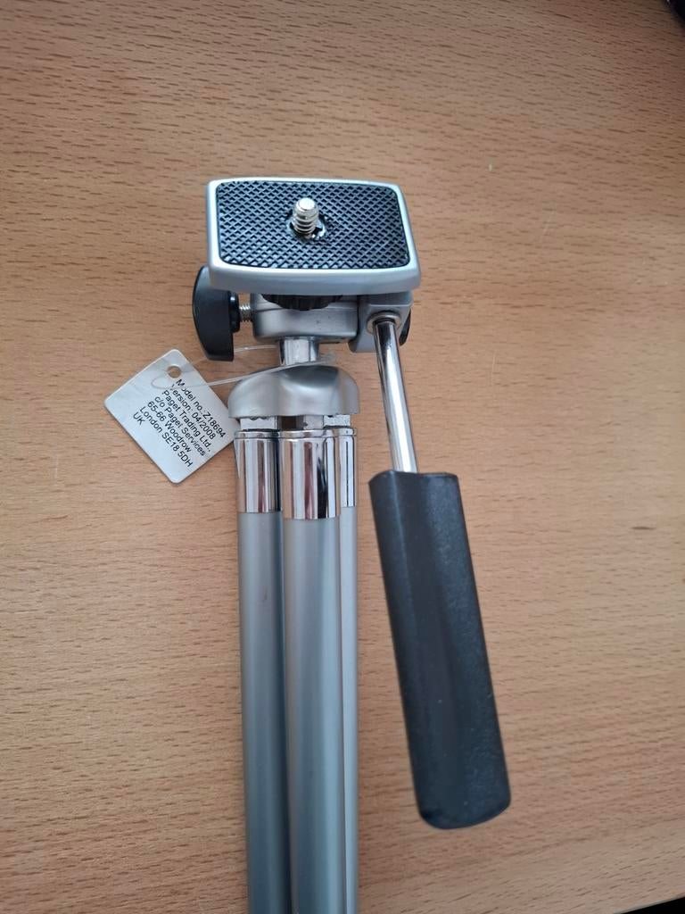 Statief., Audio, Tv en Foto, Fotografie | Statieven en Balhoofden, Ophalen, Minder dan 150 cm, Driepoot