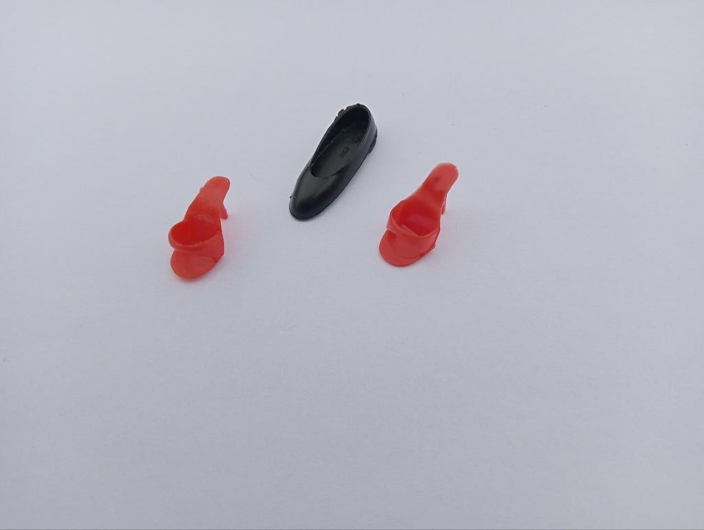 Enkele stuks vintage Barbie ot,s, Verzamelen, Ophalen of Verzenden, Gebruikt, Accessoires