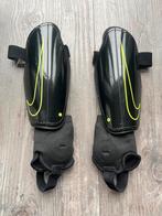 Zwarte Nike scheenbeschermers maat 134-140, Sport en Fitness, Voetbal, Maat XS of kleiner, Ophalen of Verzenden, Zo goed als nieuw