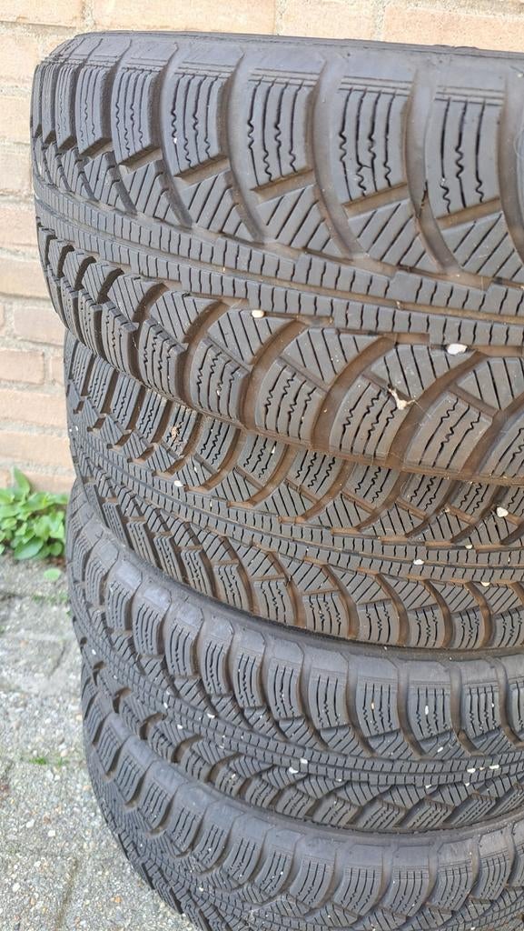 Set van 4 Seat Ibiza winterbanden met stalen velgen, Ophalen, Gebruikt