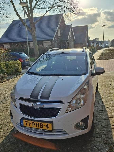 Chevrolet Spark 1.0 Bifuel 2011 Wit, Auto's, 15 km/l, 37 €/maand, 4 cilinders, Wit