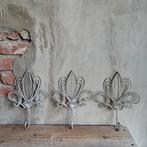 1x Metalen haak muurhaak kapstokhaak Franse Lelie *Etage3*, ., Ophalen of Verzenden, Zo goed als nieuw, .