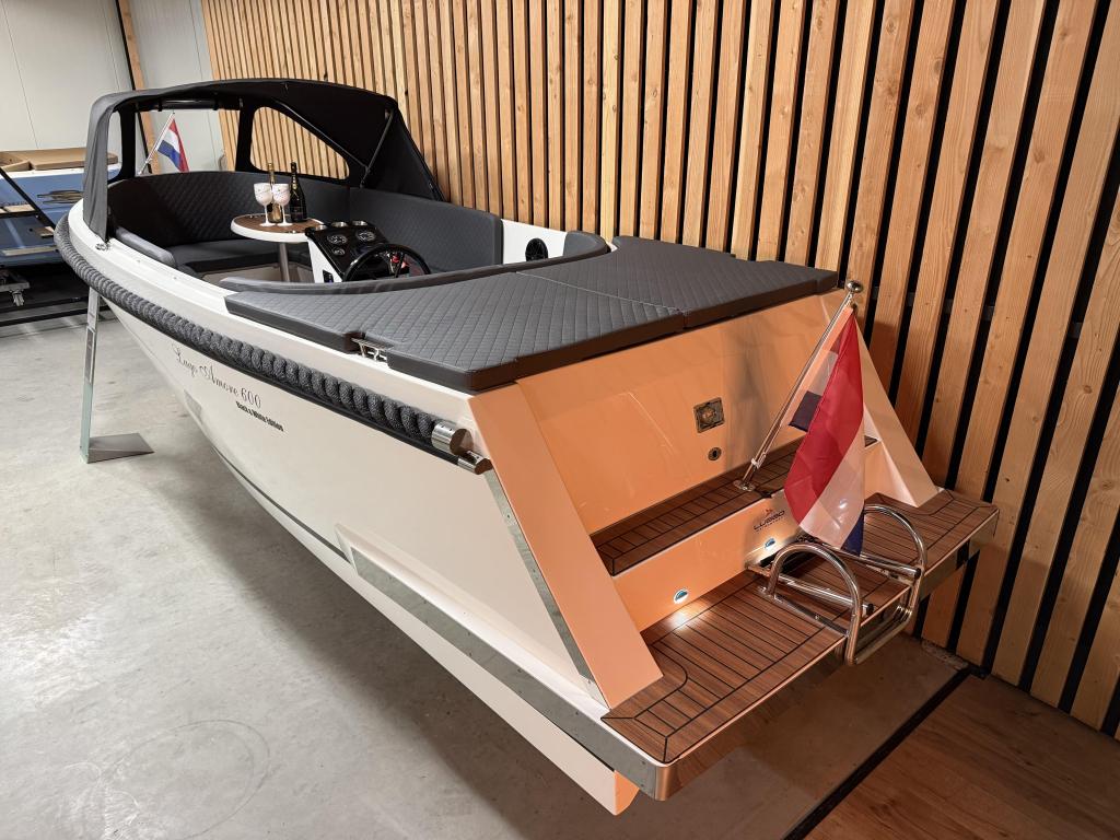 Demo! LAGO AMORE 600 EDITION '50PK HONDA' AUDIO LED 2026!, Watersport en Boten, Gebruikt, 6 meter of meer, 50 tot 70 pk, Polyester