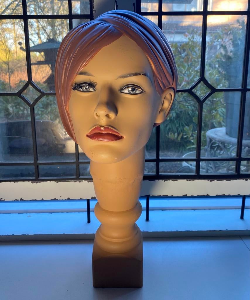 Vintage Mannequin hoofd op voet 47 cm hoog, Antiek en Kunst, Curiosa en Brocante, Ophalen of Verzenden