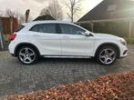 Mercedes-Benz GLA-klasse 200 Ambition, AMG, Pano, Trekhaak, Gebruikt, 715 kg, Wit, Bedrijf