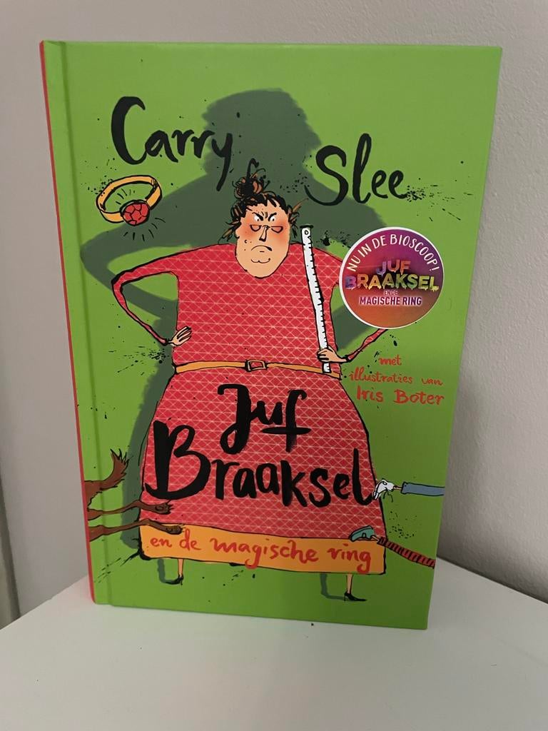 Boek Juf Braaksel en de magische ring - Carry Slee (2018), Ophalen, Gelezen, Fictie algemeen