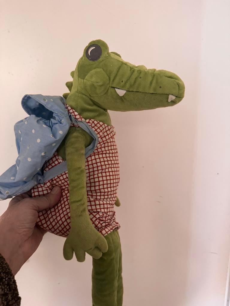 Krokodil Ikea knuffel met rugzak, Kinderen en Baby's, Speelgoed | Knuffels en Pluche, Ophalen, Gebruikt, Overige typen