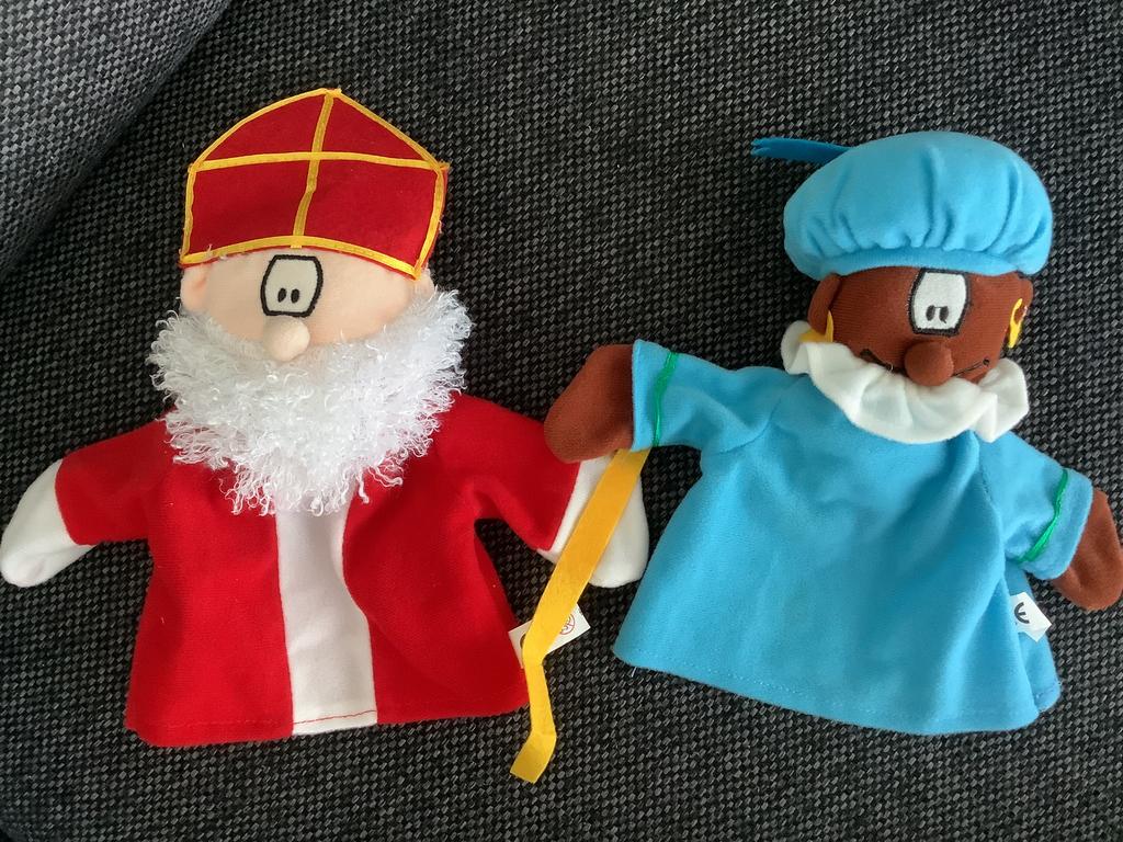 Sinterklaas en zwarte piet handpop poppenkastpop pop, Diversen, Sinterklaas, Zo goed als nieuw, Ophalen of Verzenden