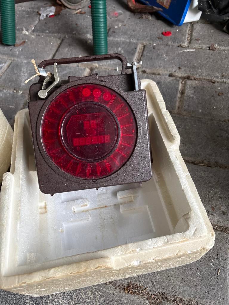 6 duivenklokken, waarvan 1 digitaal, Ophalen