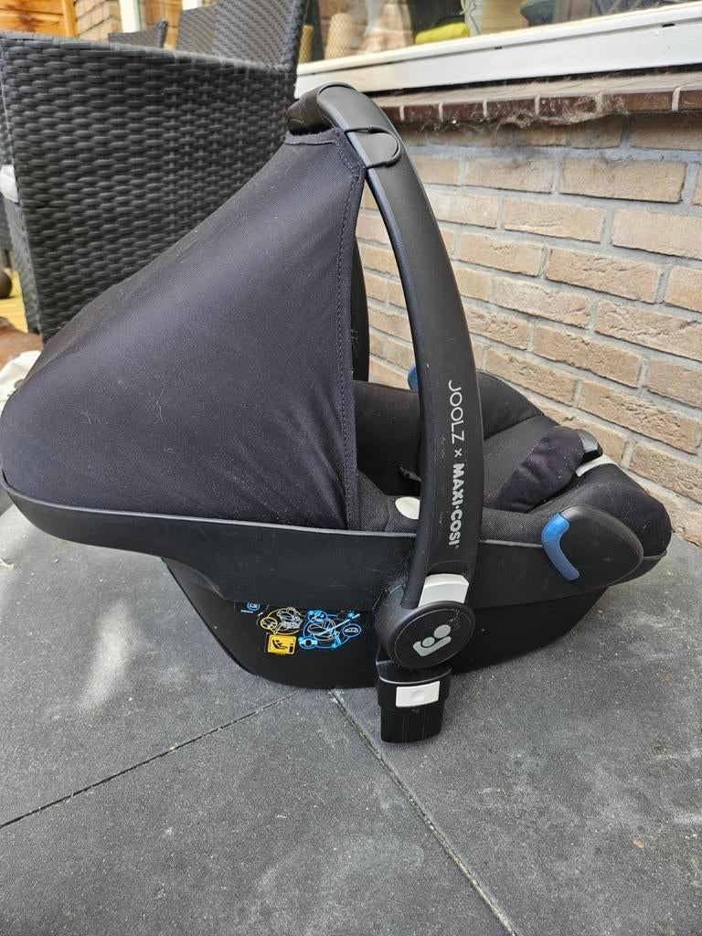 Maxi cosi Joolz incl. adapterset en verkleiner, Kinderen en Baby's, Autostoeltjes, Ophalen, Autogordel of Isofix, Gebruikt, 0 t/m 13 kg