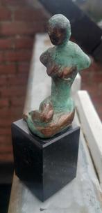 Gepatineerd bronzen beeldje, zittende naakte vrouw, Ophalen of Verzenden