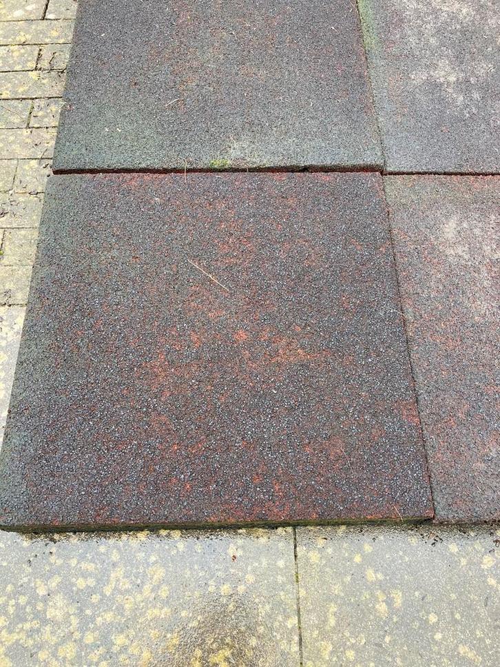Rubberen tegels 1m2, ondergrond speeltuin, kwaliteit, €20, Tuin en Terras, Tegels en Klinkers, Zo goed als nieuw, Rubber, Ophalen