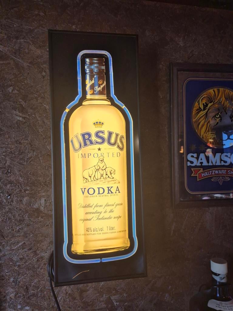 Vintage lichtbak Ursus wodka, Ophalen of Verzenden, Gebruikt, Lichtbak of (neon) lamp