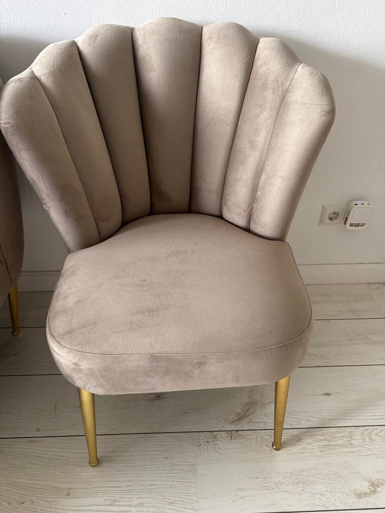 4 stijlvolle schelp stoelen - beige stof met gouden poten, Overige kleuren, Ophalen of Verzenden, Zo goed als nieuw, Vier