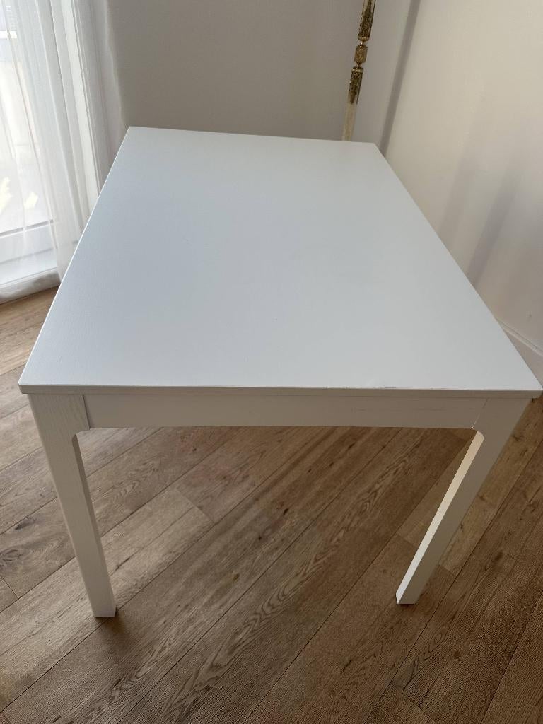 IKEA EKEDALEN EXTENDABLE TABLE, Huis en Inrichting, Tafels | Eettafels, Ophalen, 50 tot 100 cm, Zo goed als nieuw, Vijf personen of meer