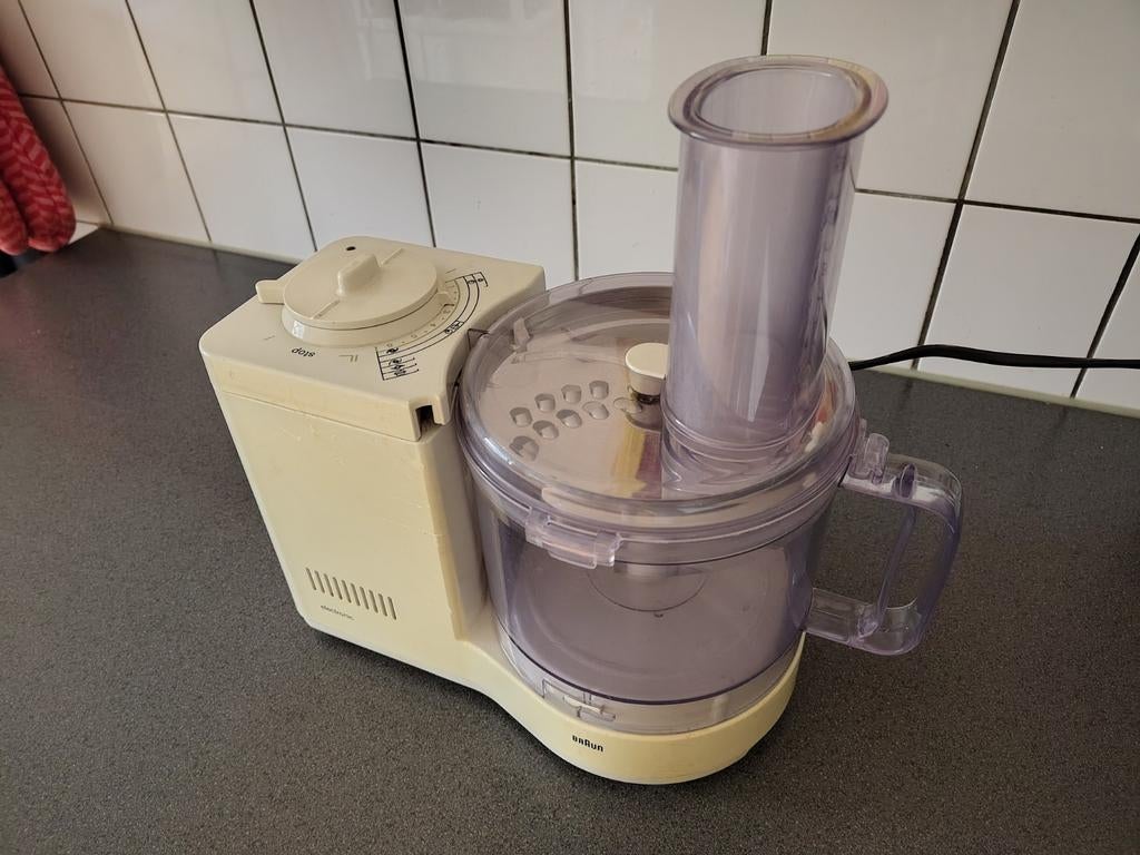 Braun keukenmachine met accessoires, 2 tot 3 liter, Ophalen, Gebruikt, 3 snelheden of meer