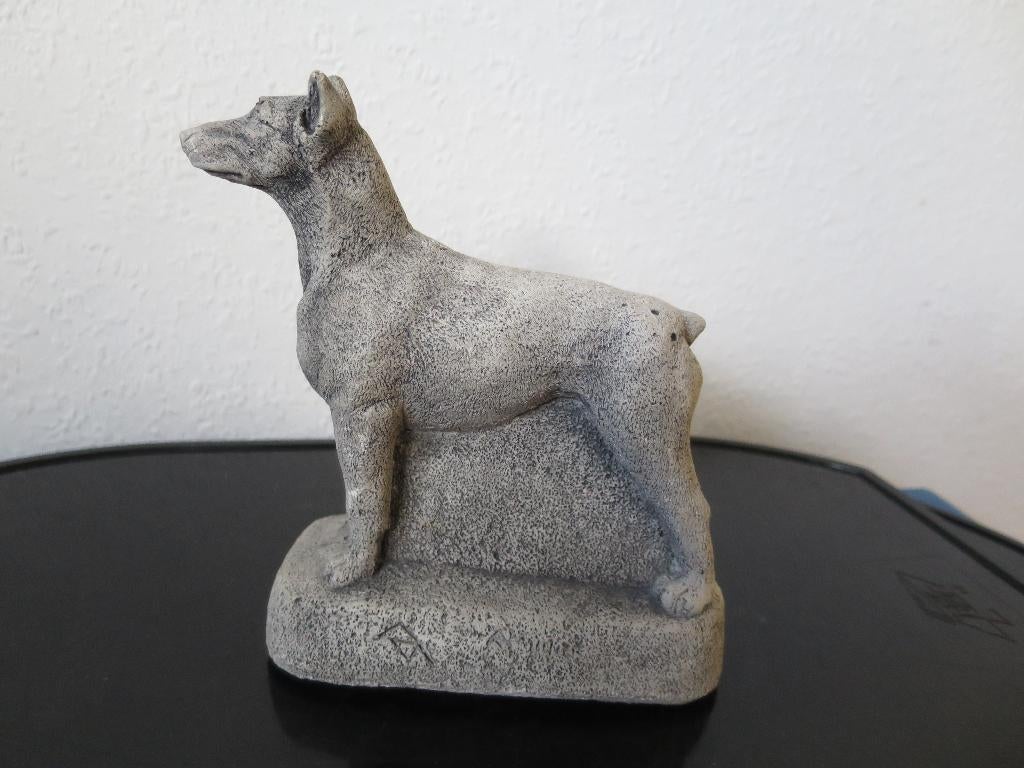 mooi zwaar stenen beeld van de Dobermann Pincher 15/12cm, Ophalen of Verzenden