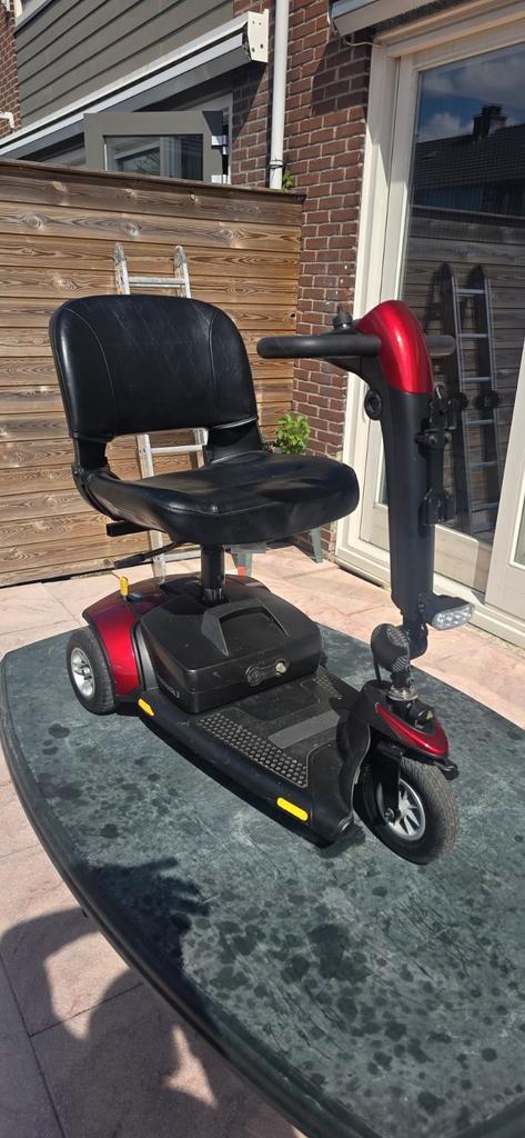 Opvouwbare scootmobiel met vaste verlichting, Diversen, Brommobielen en Scootmobielen, Gebruikt, Pride, 16 t/m 25 km, 10 km/u of minder