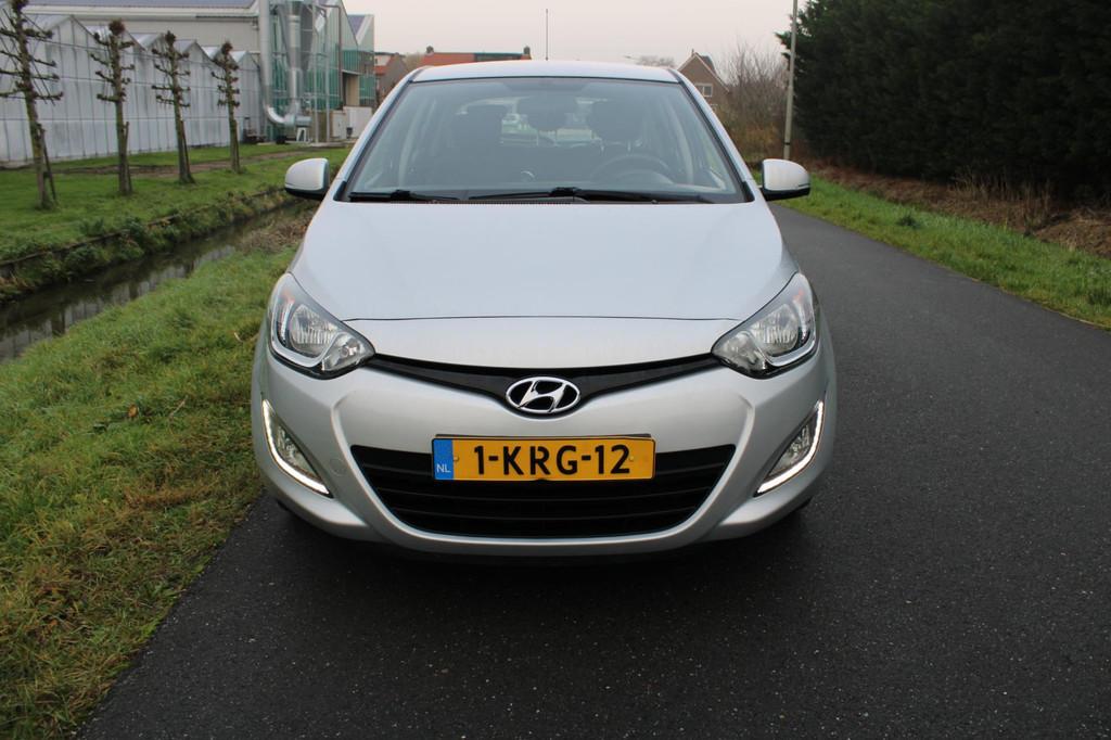Hyundai I20 1.2i i-Motion 5 Drs, Auto's, Euro 5, Gebruikt, 31 €/maand, 4 cilinders