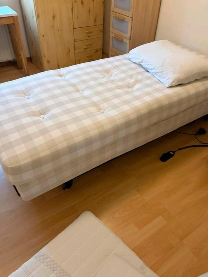 1 persoons Hastens bed 90 x 200 elektrisch verstelbaar, Huis en Inrichting, Ophalen, Verstelbaar, 90 cm, Eenpersoons
