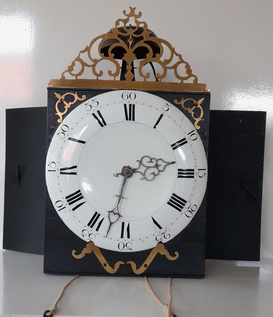 Fraaie fret Comtoise klok, maandloper, schotelplaat., Ophalen