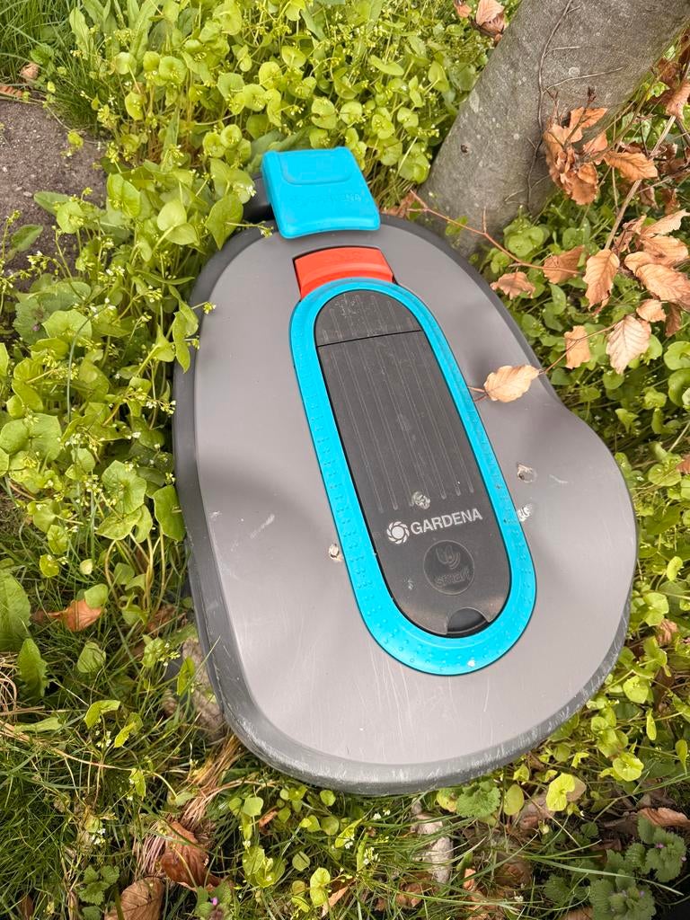 Gardena Smart Sileno 750 Robotmaaier - Goede Staat, Tuin en Terras, Robotmaaiers, Ophalen, Gebruikt, Minder dan 20 cm, Met regensensor