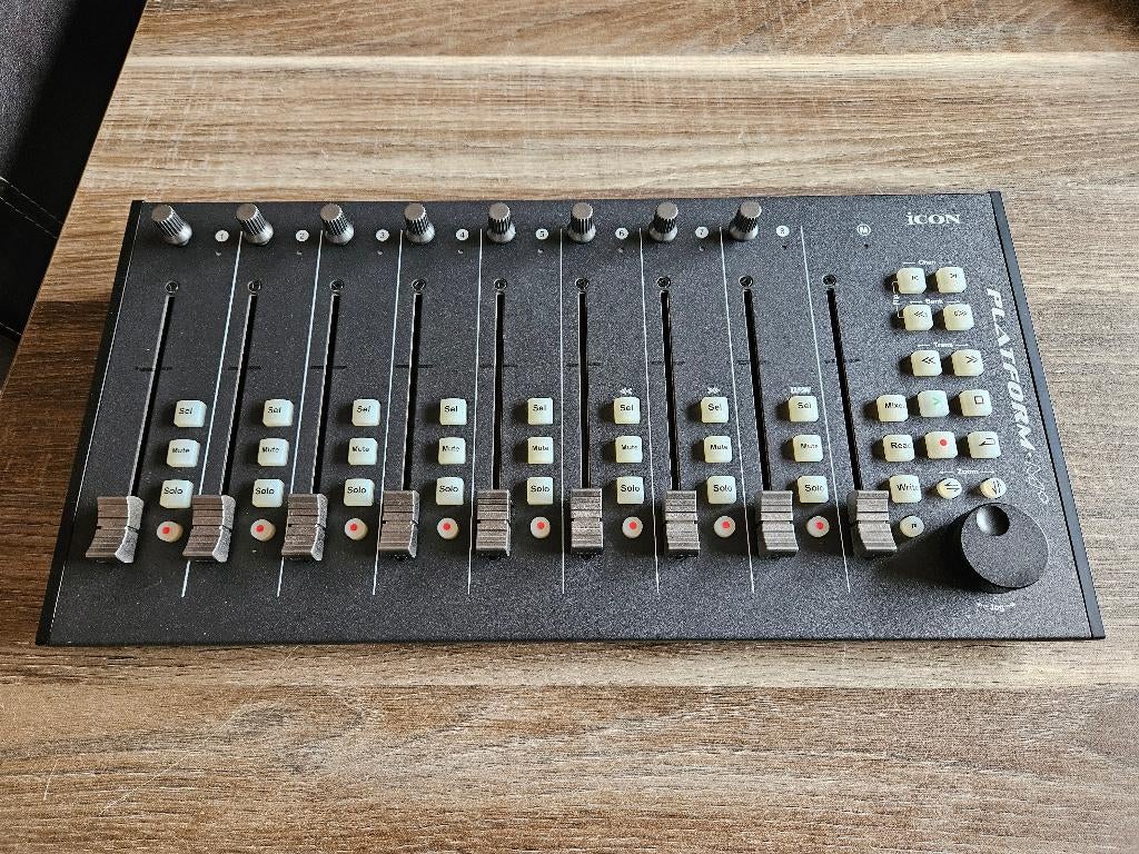 Icon PLatform M+ Midi Controller, Ophalen, Gebruikt