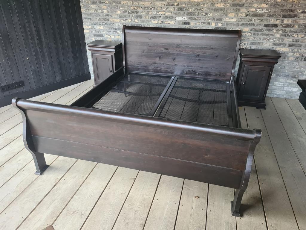 Massief houten bedframe 160x200 + 2 nachtkastjes – Dico, Ophalen, Gebruikt, Zwart, Tweepersoons