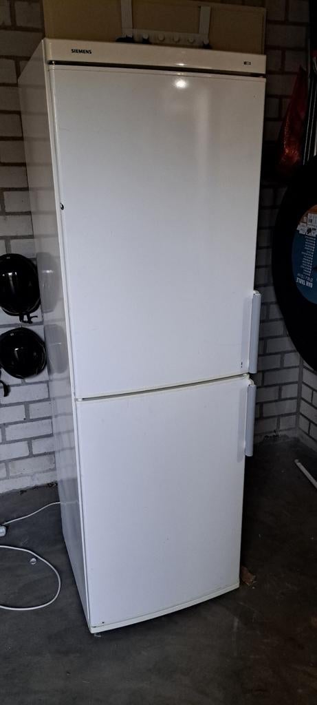 Koelvriescombi, Witgoed en Apparatuur, Ophalen, 200 liter of meer, 160 cm of meer, Zonder vriesvak