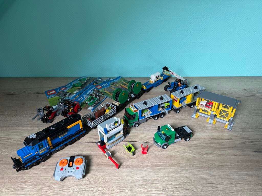 LEGO City Vrachttrein - 60052 en Vrachtterminal - 60169, Kinderen en Baby's, Speelgoed | Duplo en Lego, Lego, Ophalen of Verzenden