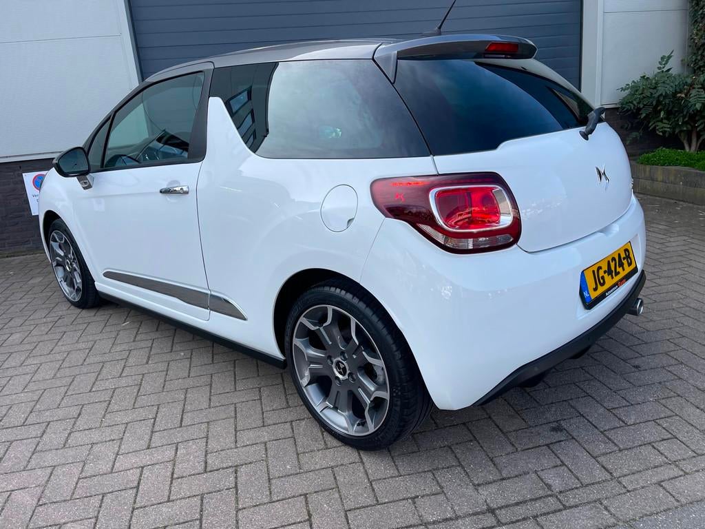 DS 3 1.2 PureTech So Chic/Navi/Climate-c/Cruise-c/Pdc/Volled, Auto's, DS, Gebruikt, Euro 6, 1199 cc, Origineel Nederlands