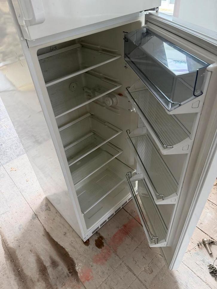 Miele Koel/vrieskast - Ruim en Betrouwbaar, Witgoed en Apparatuur, Koelkasten en IJskasten, Gebruikt, Met aparte vriezer, 200 liter of meer